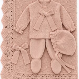 Pack Primera Puesta: Conjunto de punto Juliana rosa empolvado con capota y toquilla – Talla 1 mes