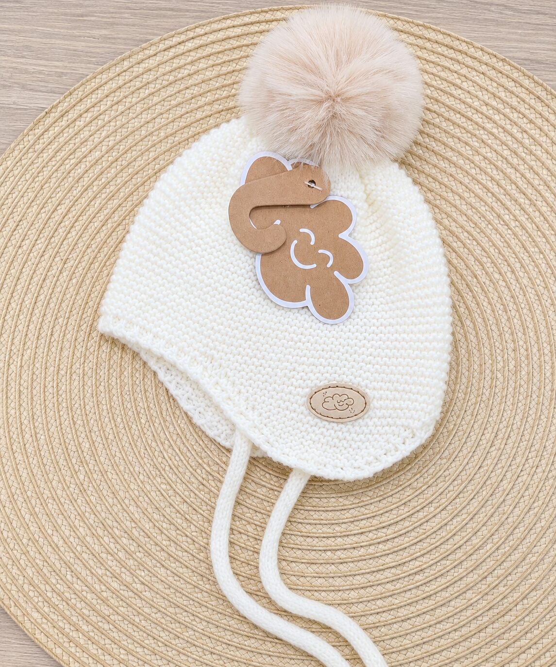 Gorrito de invierno sobre mimbre Gorro de Punto Marfil con Pompón Monnuage (0-4 Meses) 3