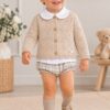 Conjunto de Bebé Beige con Rebeca de Punto Calado y Braguita de Cuadros 1 Conjunto de Bebé Beige con Rebeca de Punto Calado y Braguita de Cuadros 1
