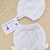 Conjunto de punto blanco para bebé. Cubrepañal + Capota 2 Conjunto de punto blanco para bebé. Cubrepañal + Capota 2