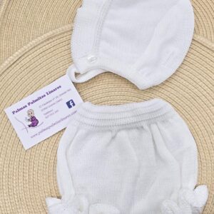 Conjunto de punto blanco para bebé. Cubrepañal + Capota