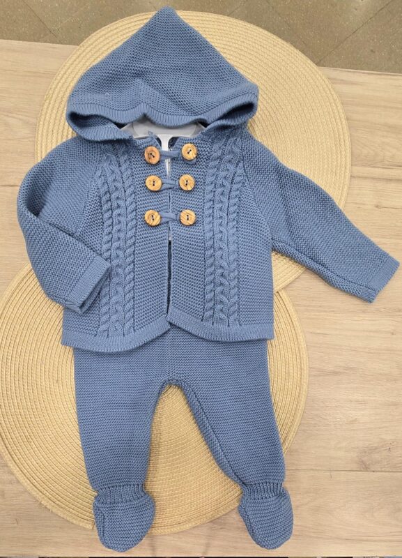 WhatsApp Image 2025-09-16 at 17.20.48 Conjunto de punto 2 piezas. “Chaqueta + Polaina Azul” 3