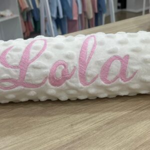 Caramelo Blanco bordado rosa "Lola"