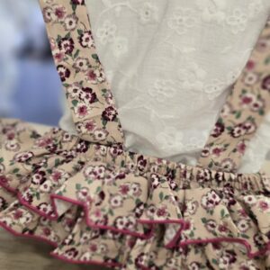 Conjunto 2 piezas Blusa + Peto "Floral" 7