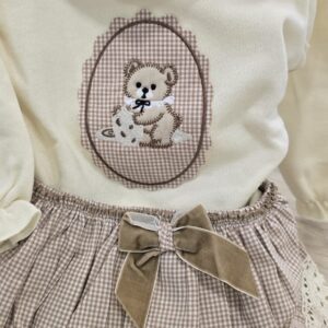 Conjunto de niña «Bichitos» en tonos camel 🤎 4 Conjunto de niña «Bichitos» en tonos camel 🤎 7