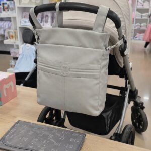 Bolso talega de bebé en polipiel gris claro 4 Bolso talega de bebé en polipiel gris claro 7